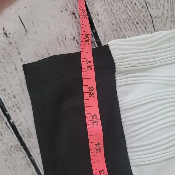NWT Calvin Klein Black/Ivory Color Block Sleeveless Ribbed Sheath Dress Size 4